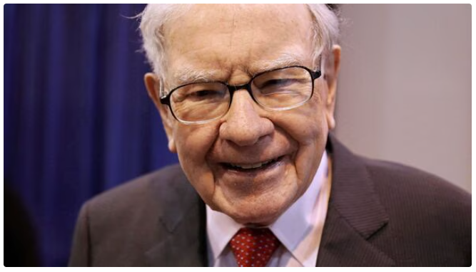 Berkshire has 30% of its portfolio in Apple, Alphabet: Expert says not ‘appropriate strategy’ for retail investors but…